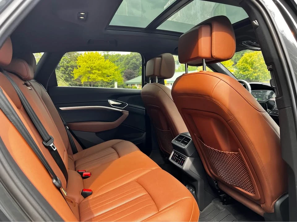 2022 Audi e-tron - Image 9 of 13