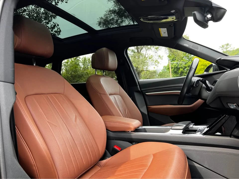 2022 Audi e-tron - Image 7 of 13