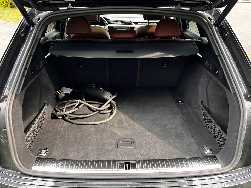 2022 Audi e-tron - Image 6 of 13