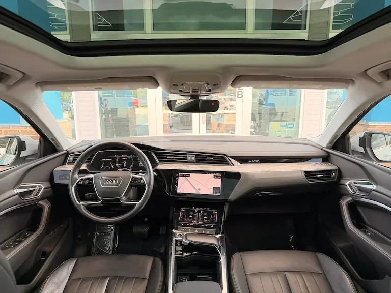 2022 Audi e-tron - Image 17 of 20