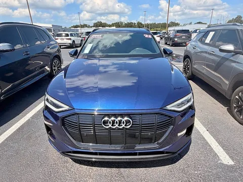 2022 Audi e-tron Premium Sport Utility 4D