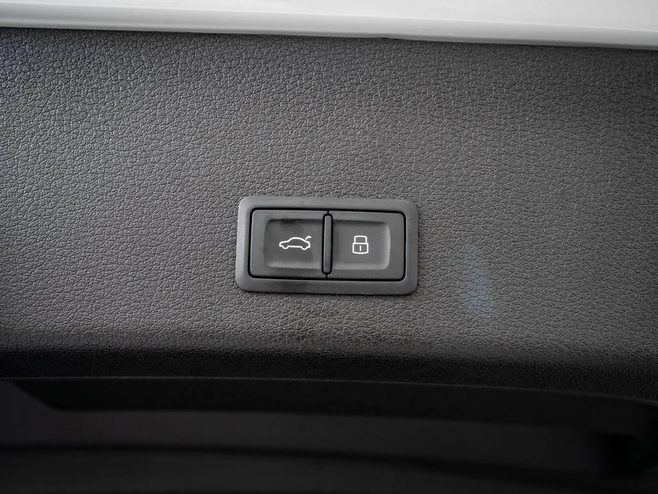 2022 Audi e-tron GT - Image 20 of 21