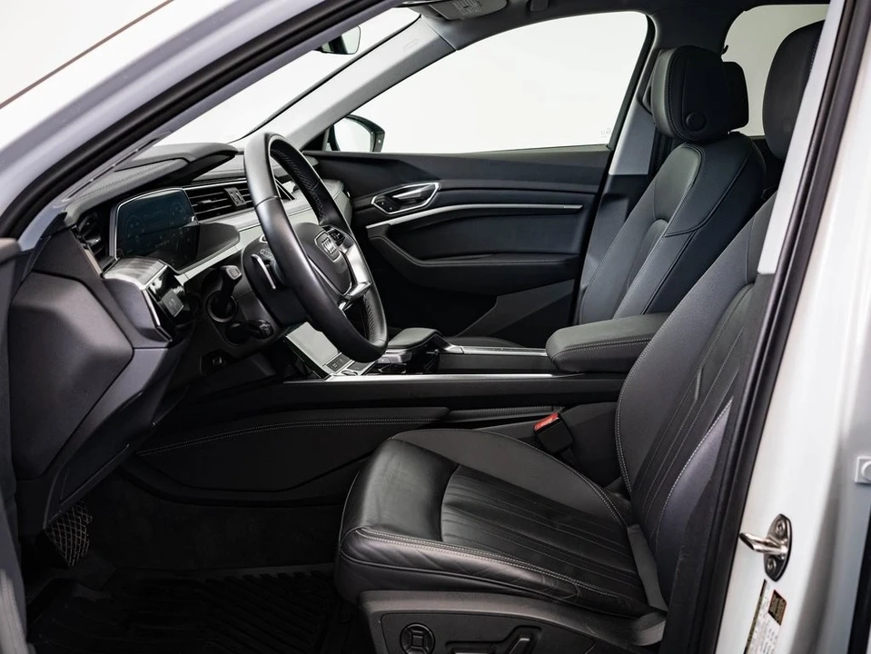 2022 Audi e-tron GT - Image 21 of 21