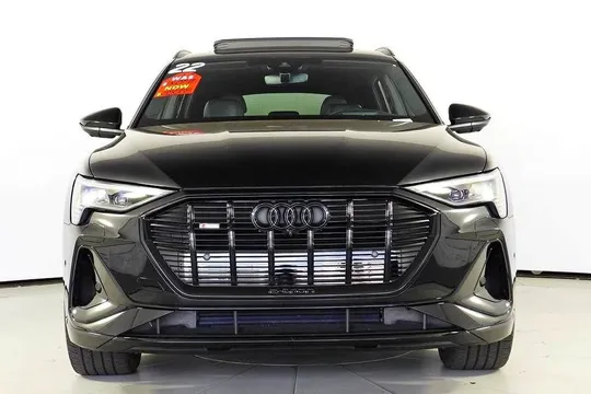 2022 Audi e-tron Prestige