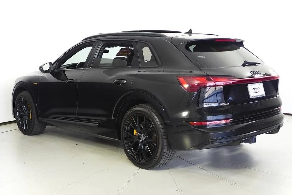 2022 Audi e-tron - Image 8 of 19