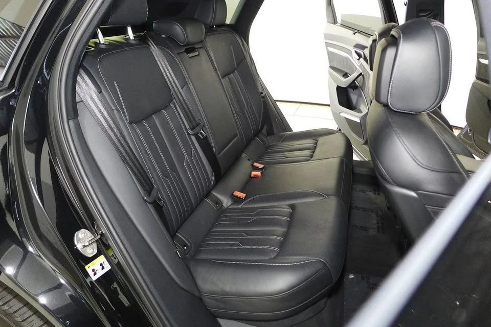 2022 Audi e-tron - Image 19 of 19