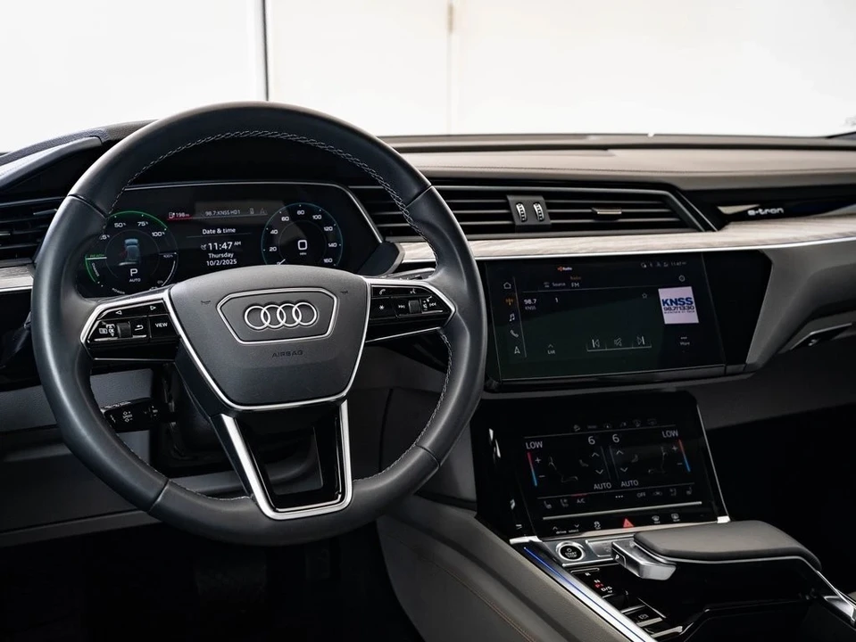 2022 Audi e-tron - Image 4 of 21