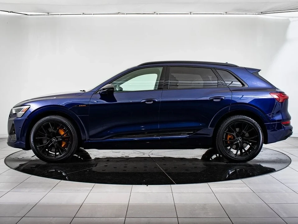 2022 Audi e-tron - Image 12 of 21