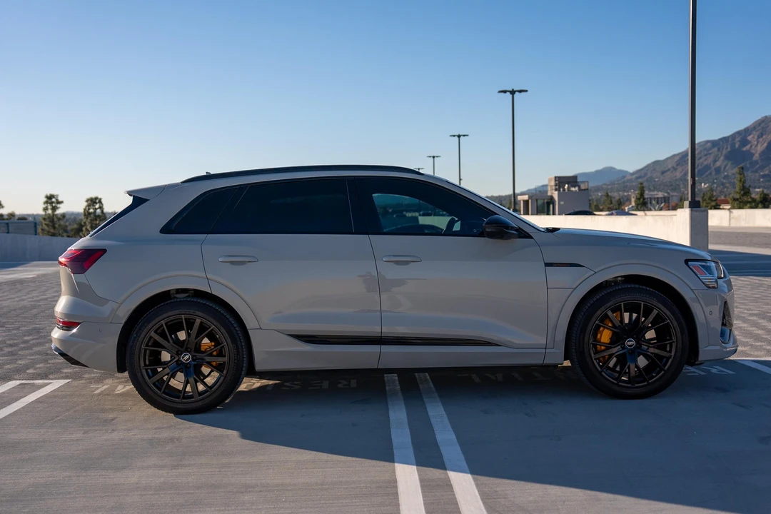 2022 Audi e-tron - Image 7 of 31