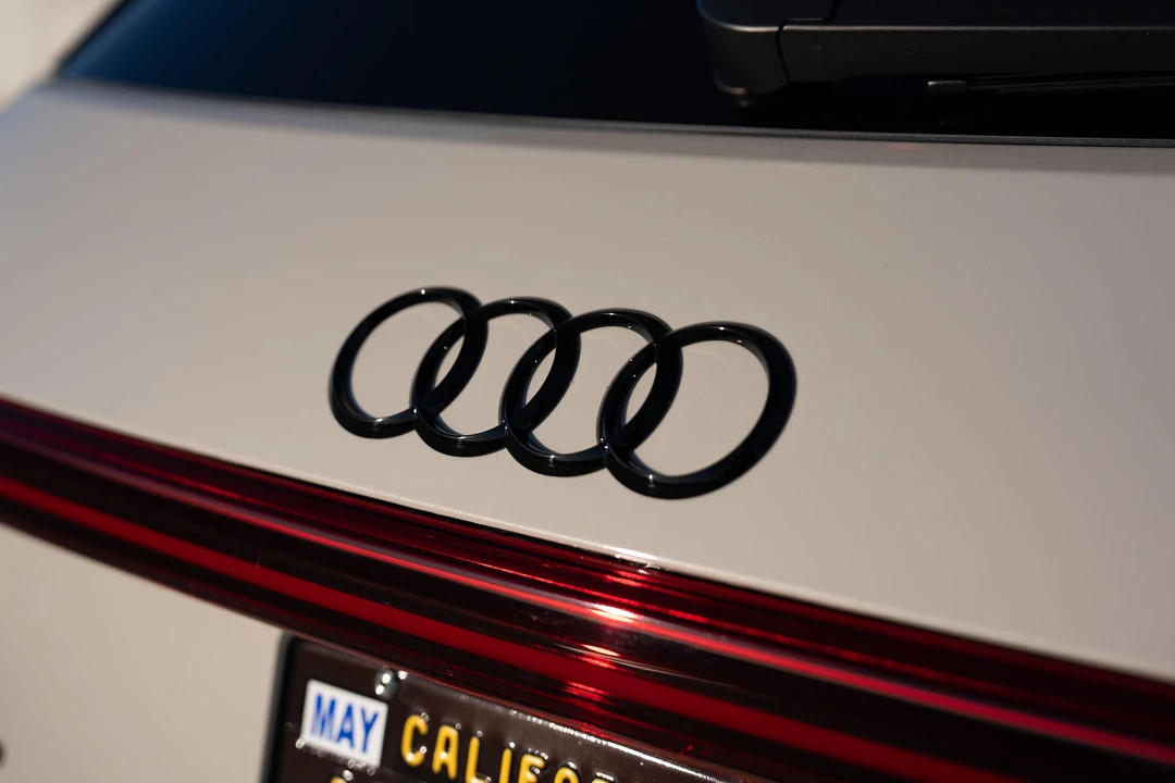 2022 Audi e-tron - Image 19 of 31