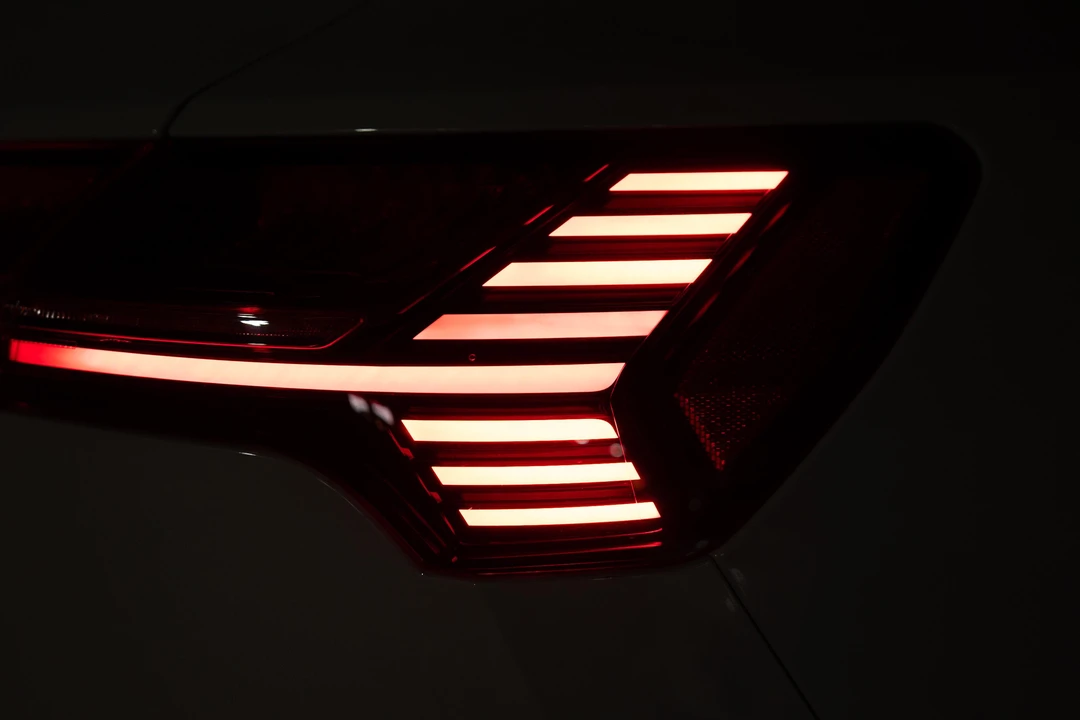 2022 Audi e-tron - Image 20 of 31