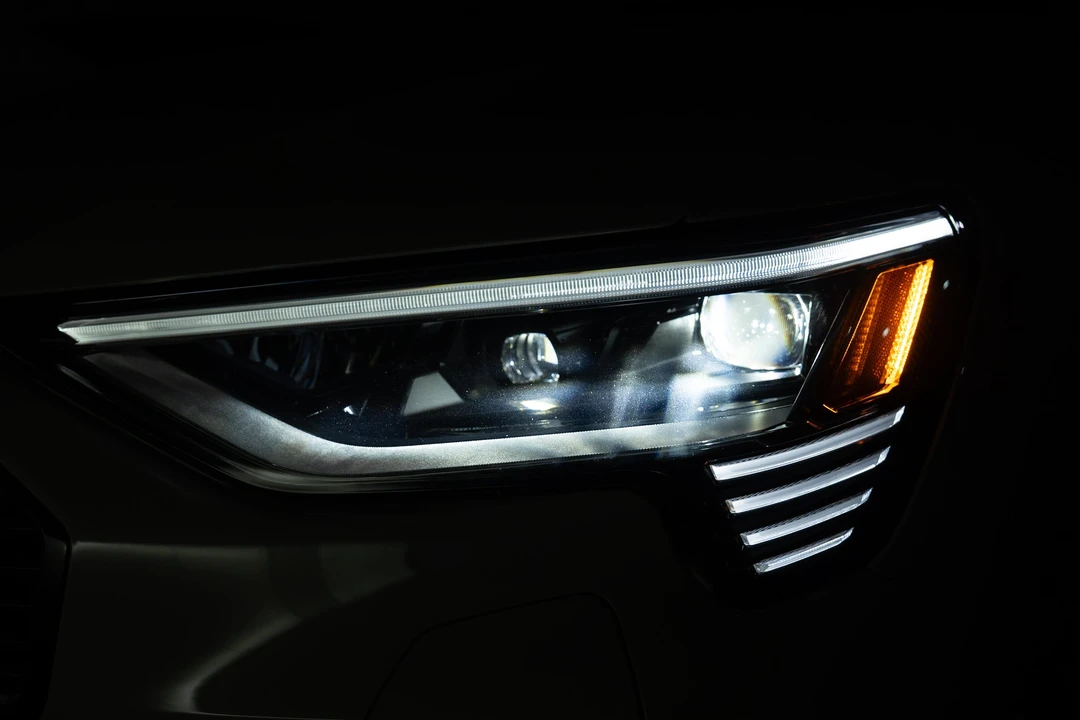 2022 Audi e-tron - Image 14 of 31