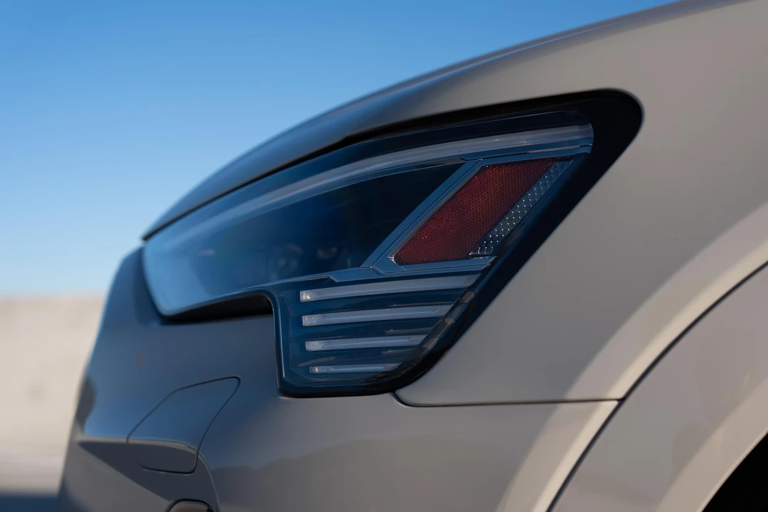 2022 Audi e-tron - Image 15 of 31