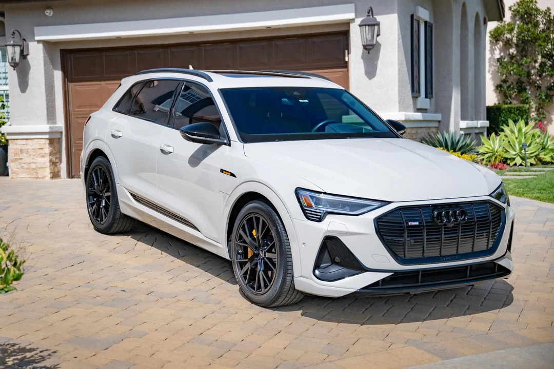 2022 Audi Q4 e-tron - Image 8 of 31