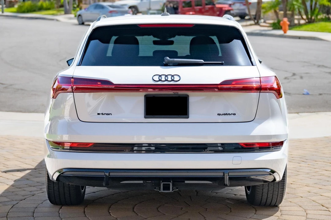 2022 Audi Q4 e-tron - Image 5 of 31