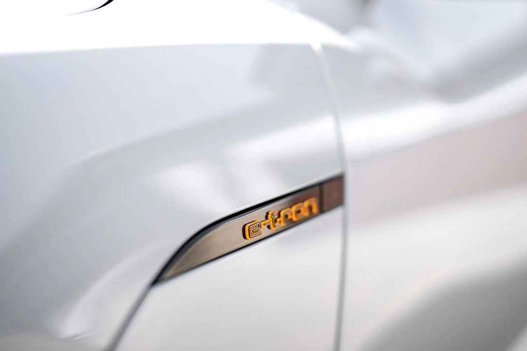 2022 Audi Q4 e-tron - Image 16 of 31