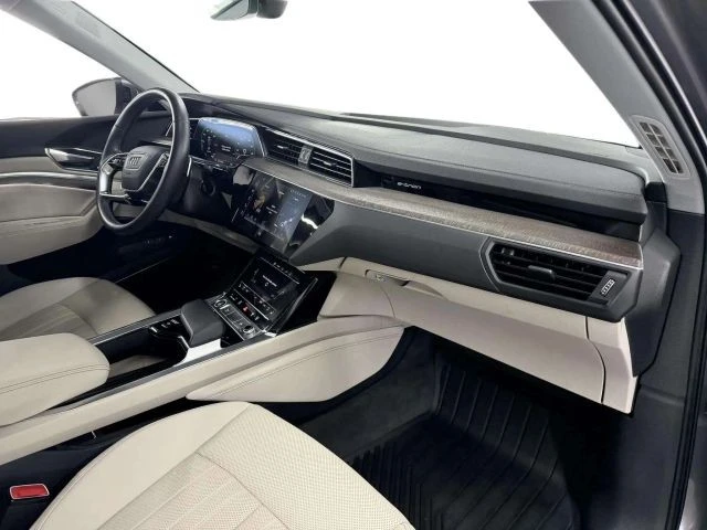 2022 Audi Q4 e-tron - Image 10 of 12