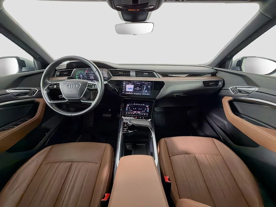 2022 Audi e-tron - Image 9 of 21