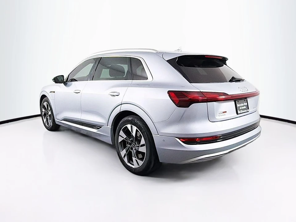 2022 Audi e-tron - Image 5 of 21