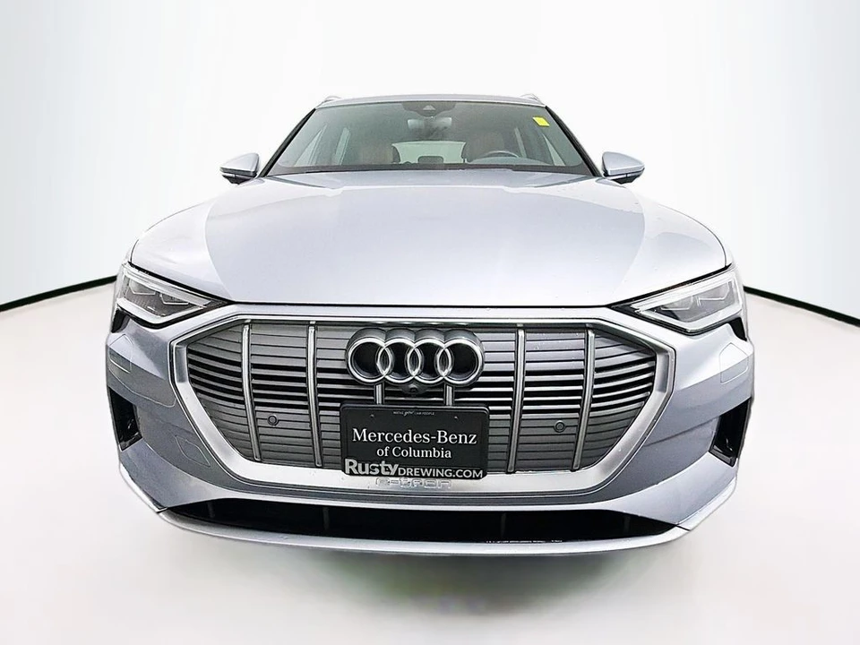 2022 Audi e-tron - Image 2 of 21