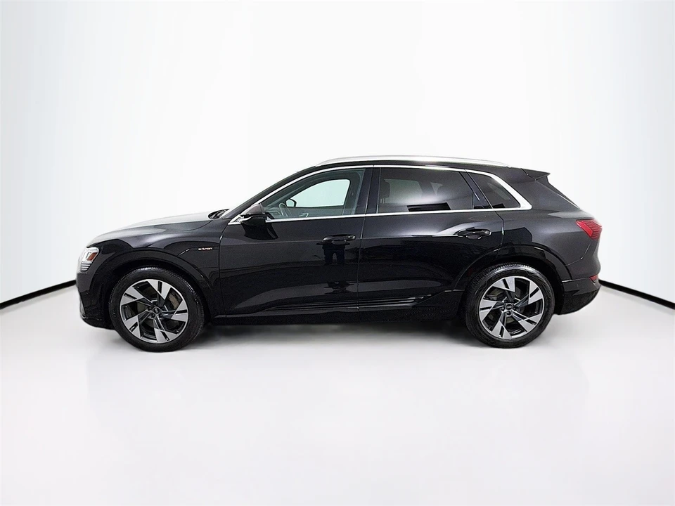 2022 Audi Q4 e-tron - Image 5 of 12