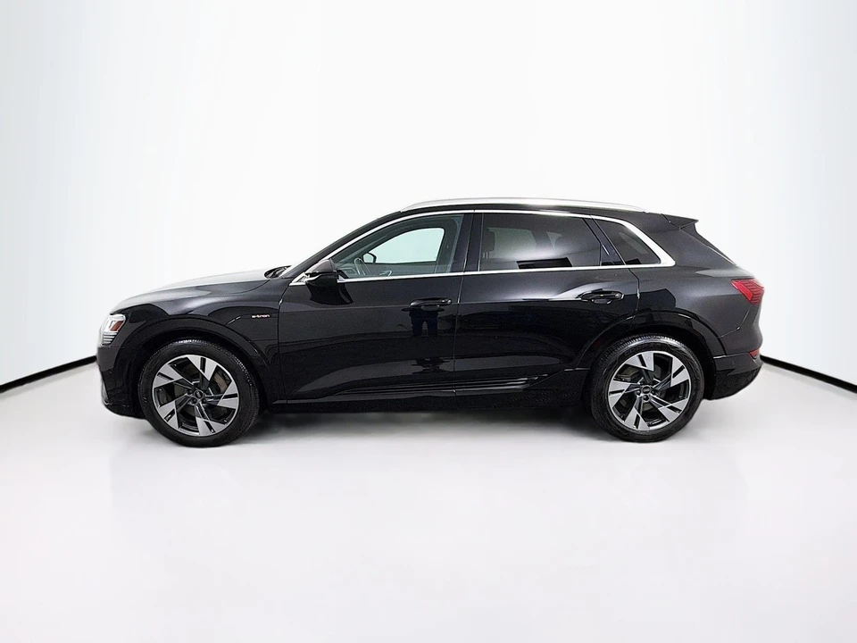 2022 Audi Q4 e-tron - Image 5 of 21