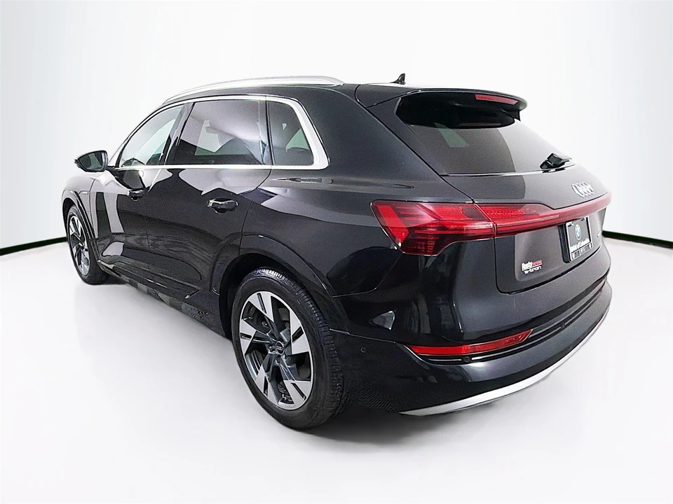 2022 Audi Q4 e-tron - Image 6 of 12