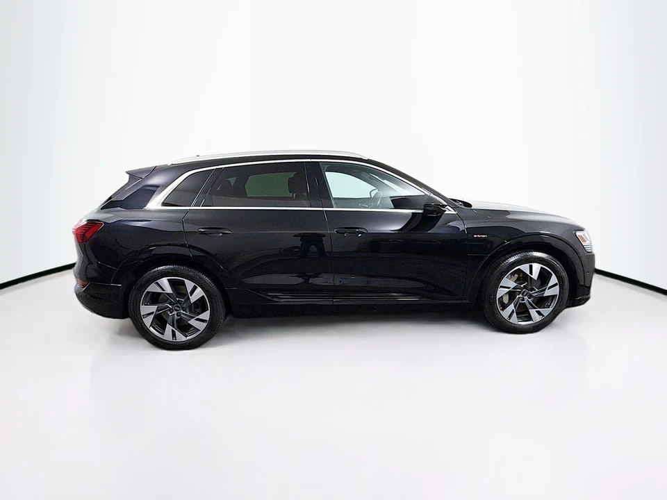 2022 Audi Q4 e-tron - Image 9 of 21