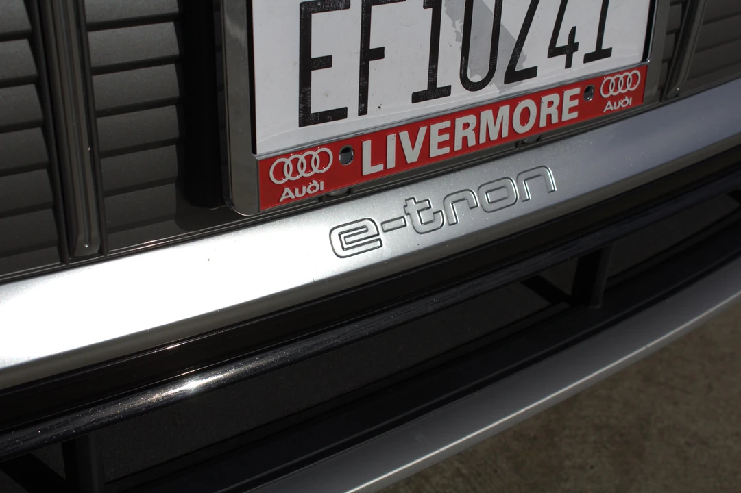 2022 Audi e-tron - Image 18 of 31