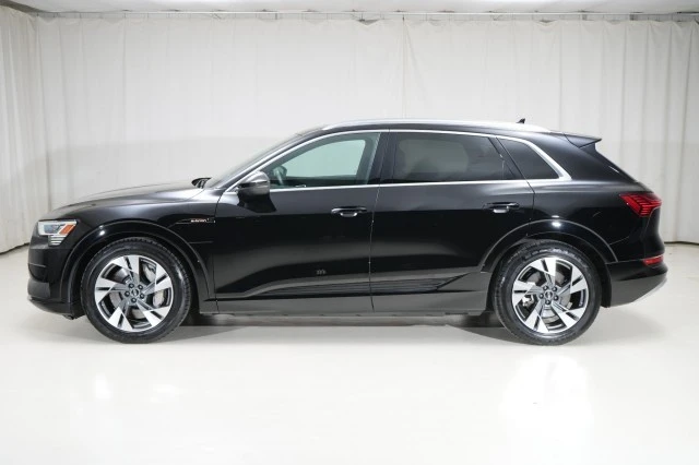 2022 Audi Q4 e-tron - Image 2 of 21