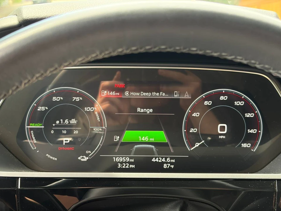 2022 Audi e-tron - Image 14 of 17