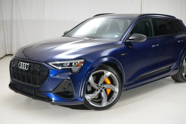 2022 Audi e-tron GT - Image 2 of 21