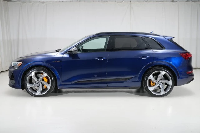 2022 Audi e-tron GT - Image 6 of 21