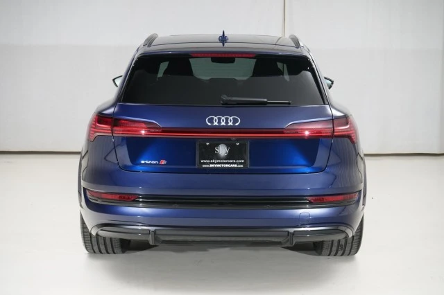 2022 Audi e-tron GT - Image 11 of 21