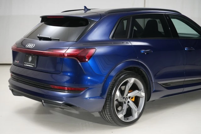 2022 Audi e-tron GT - Image 17 of 21