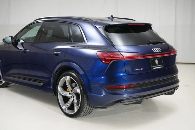 2022 Audi e-tron GT - Image 8 of 21