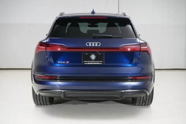 2022 Audi e-tron GT - Image 13 of 21