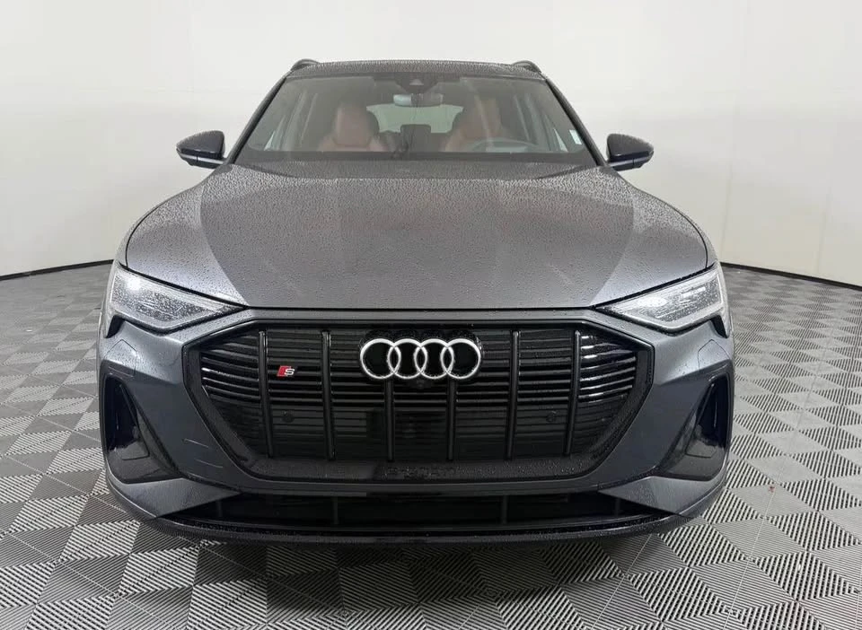 2022 Audi e-tron - Image 4 of 11