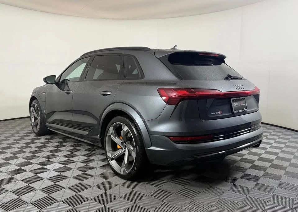 2022 Audi e-tron - Image 3 of 11