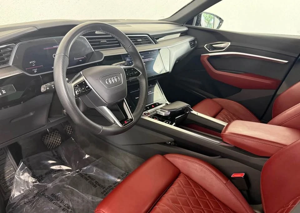 2022 Audi e-tron - Image 9 of 11
