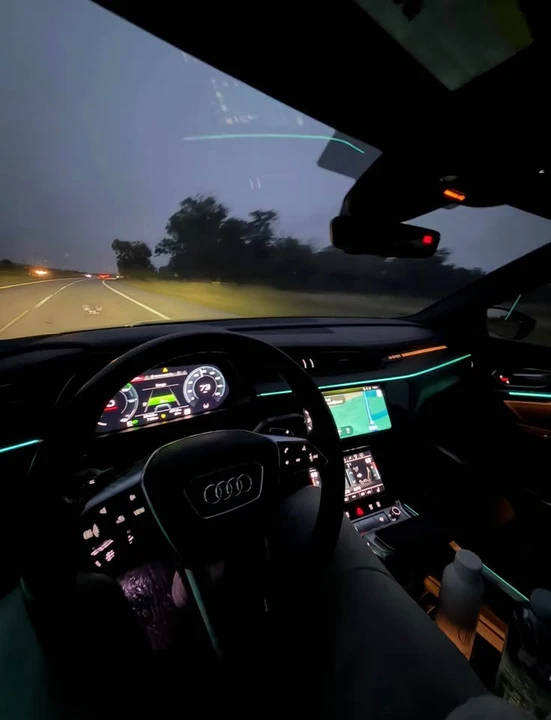 2022 Audi e-tron - Image 4 of 5