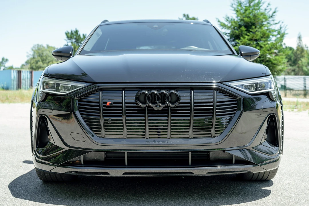 2022 Audi e-tron - Image 2 of 31