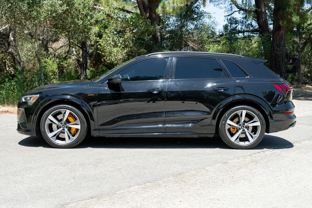 2022 Audi e-tron - Image 6 of 31