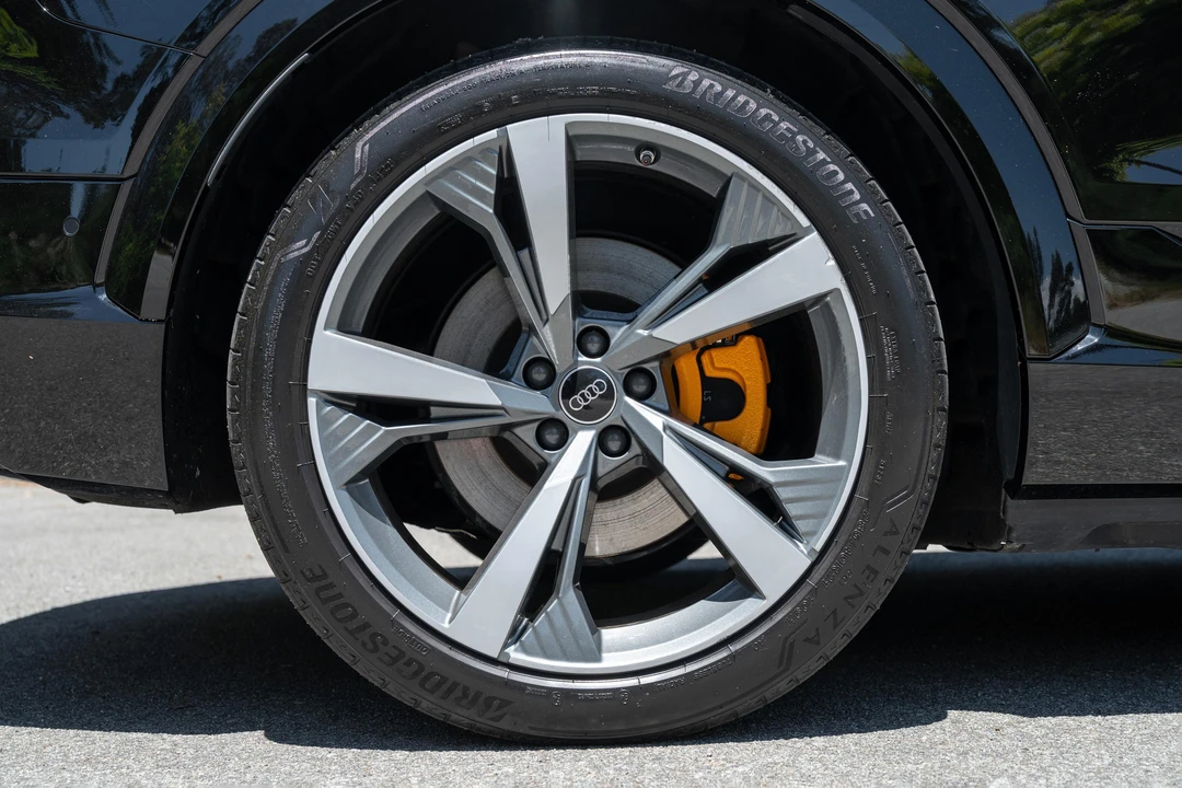 2022 Audi e-tron - Image 28 of 31