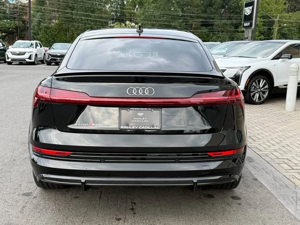 2022 Audi e-tron - Image 5 of 8