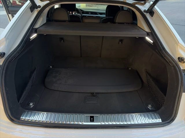 2022 Audi e-tron - Image 17 of 21