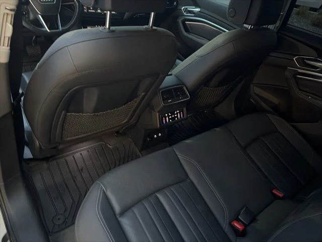 2022 Audi e-tron - Image 15 of 21