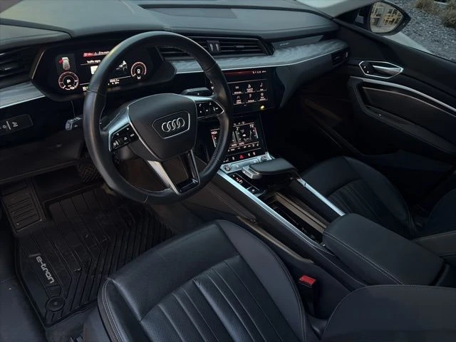 2022 Audi e-tron - Image 12 of 21