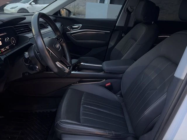2022 Audi e-tron - Image 13 of 21