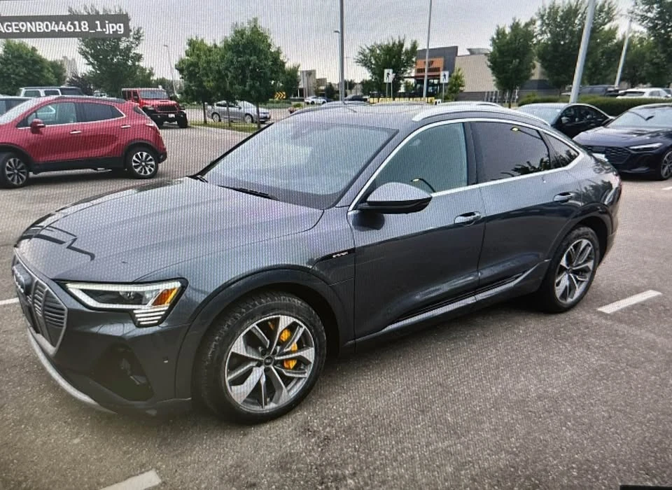 2022 Audi e-tron - Image 2 of 6